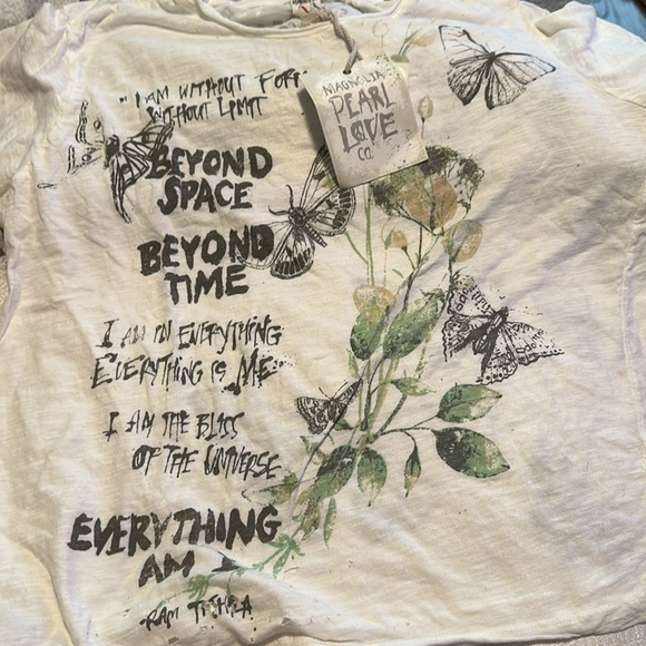 Magnolia Pearl BEYOND BUTTERFLIES T - MAGNOLIA PEARL, NWT - Picture 6 of 16